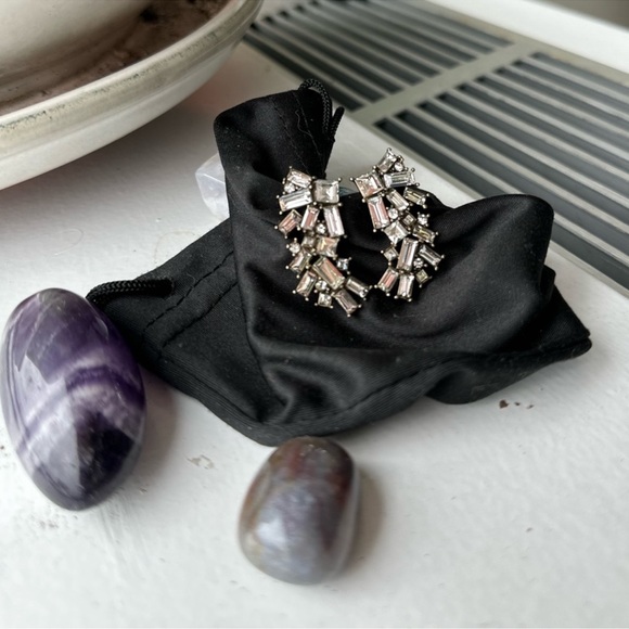 BaubleBar Leaf Statement Earrings - Picture 7 of 9